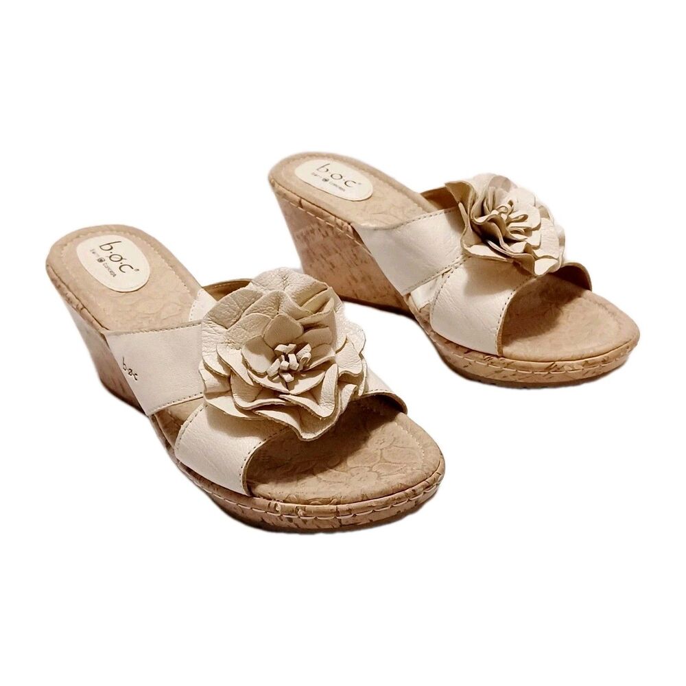 B.O.C. Off-white Leather Stefanie Flower Wedge Slip-On  Sandals Women's Sz 11